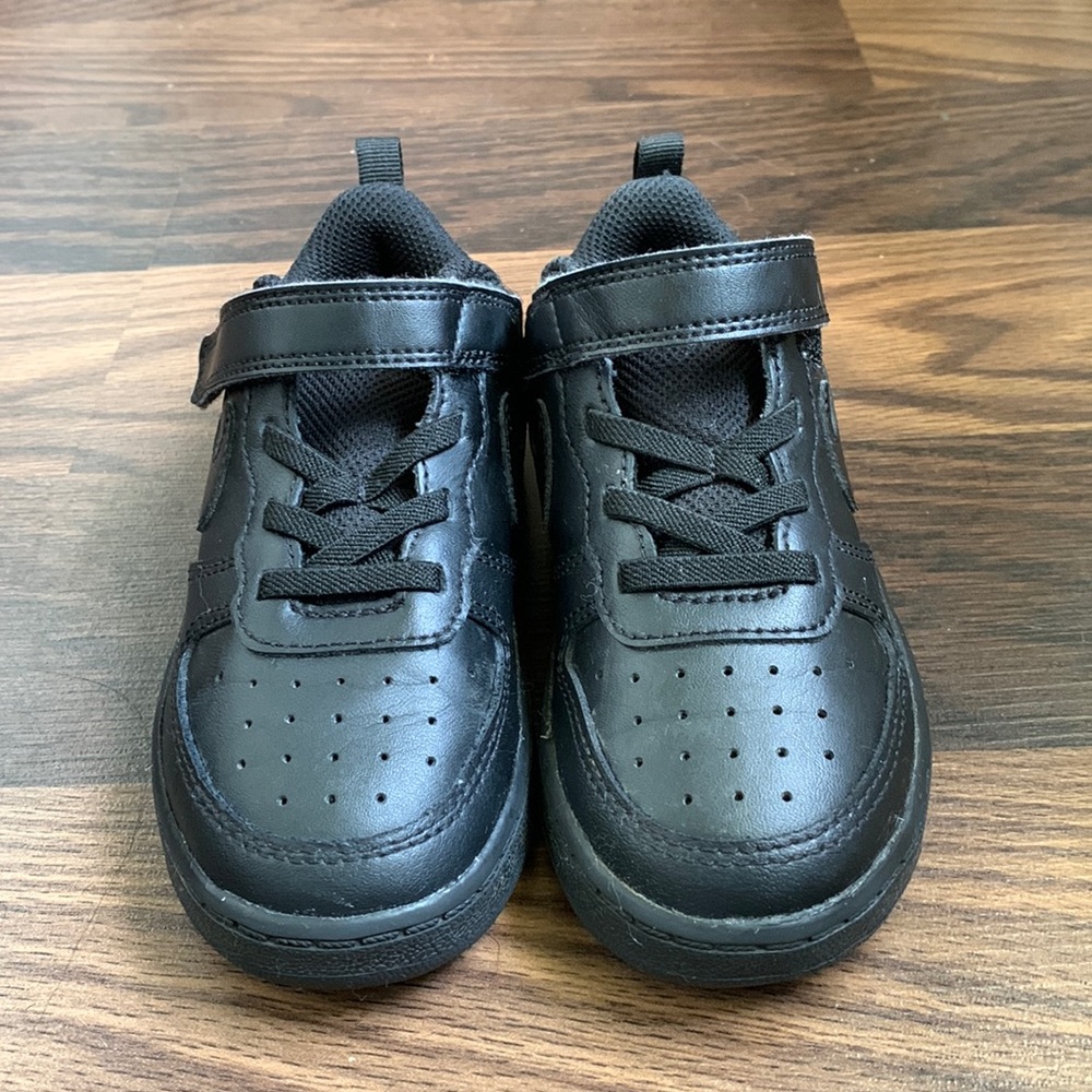 Black Nike Size 9